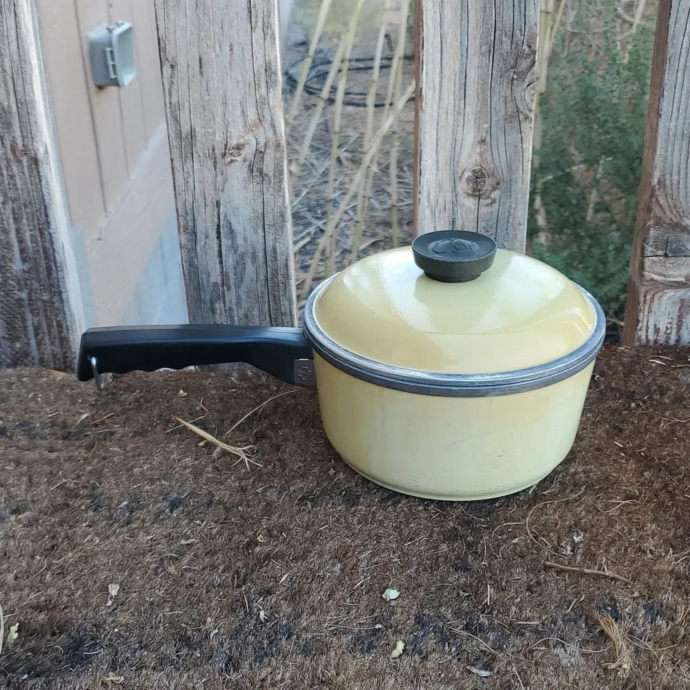 Vintage CLUB Aluminum Waterless Saucepan w/lid  –  7